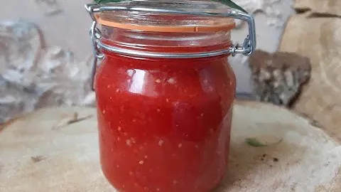 Великолепная сырая аджика. Яркая. Сочная. Ароматная. Острая. И очень вкусная