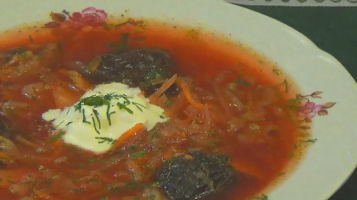 Борщ постный с грибами и черносливом (семейный рецепт)
